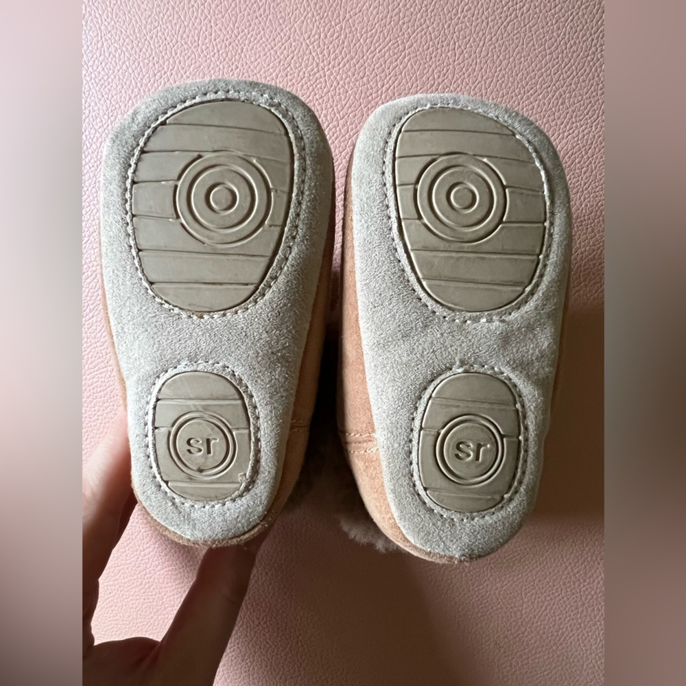 Stride Rite Baby Booties - Picture 2 of 3
